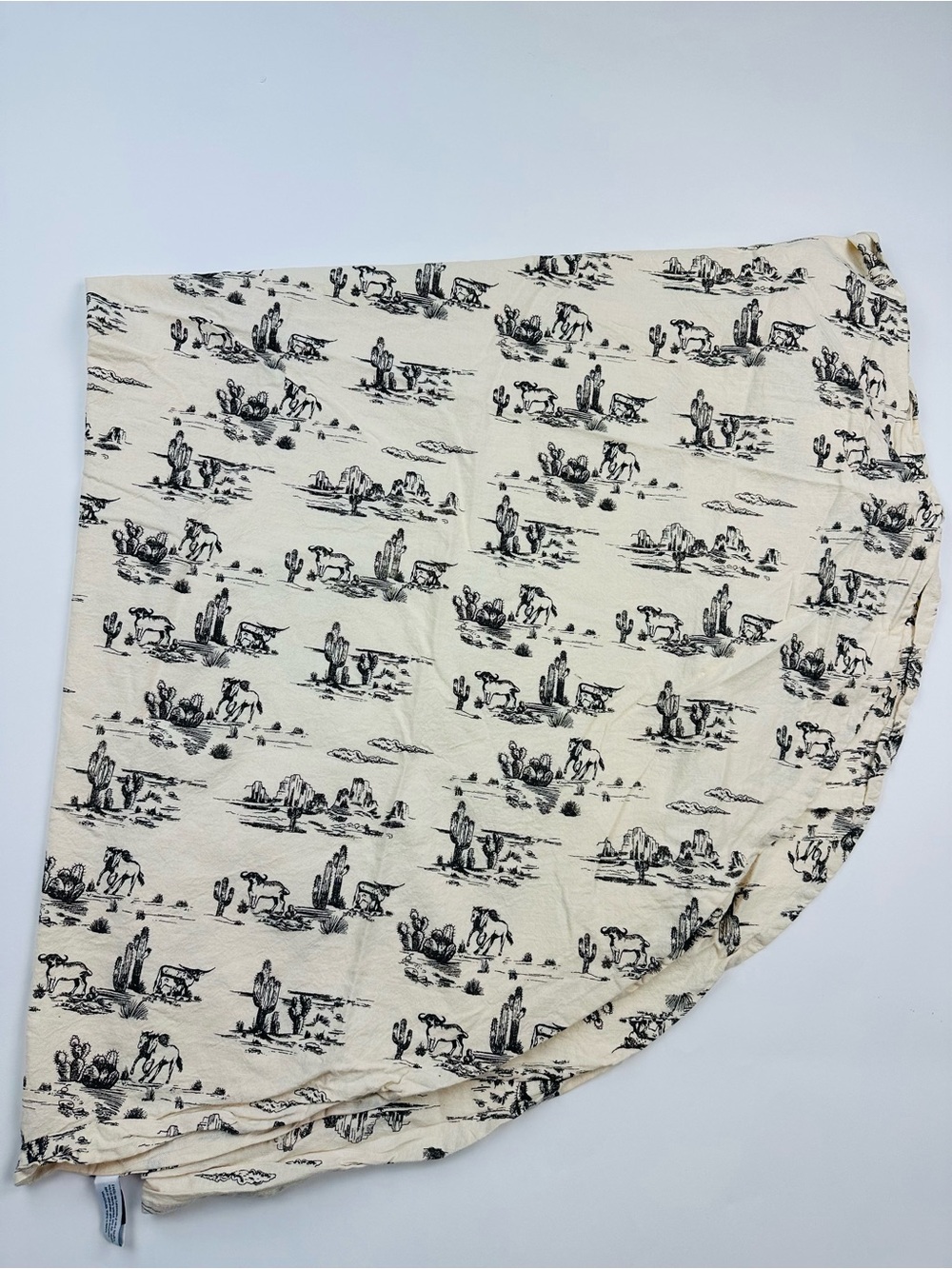 Aspen Cotton Western Horse Cactus Round Tablecloth 62 inches